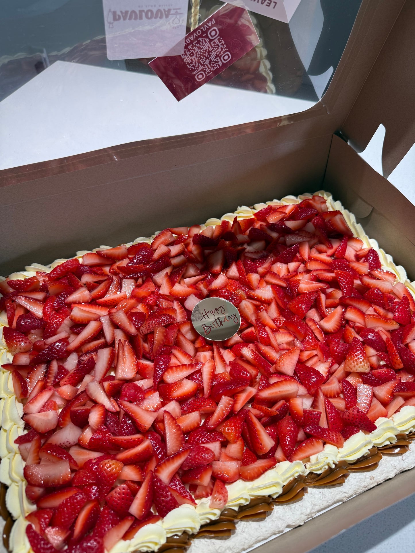 Super Sized Pavlova
