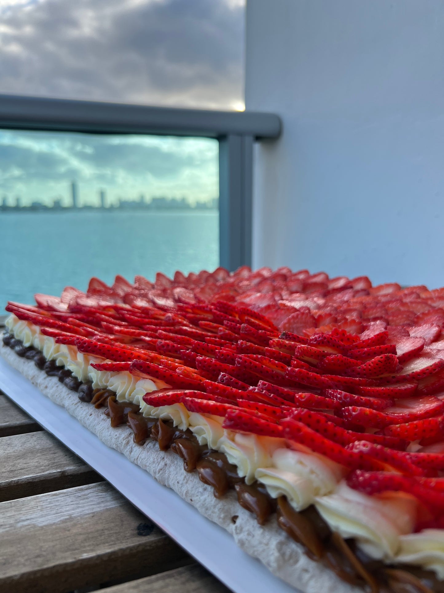 Super Sized Pavlova