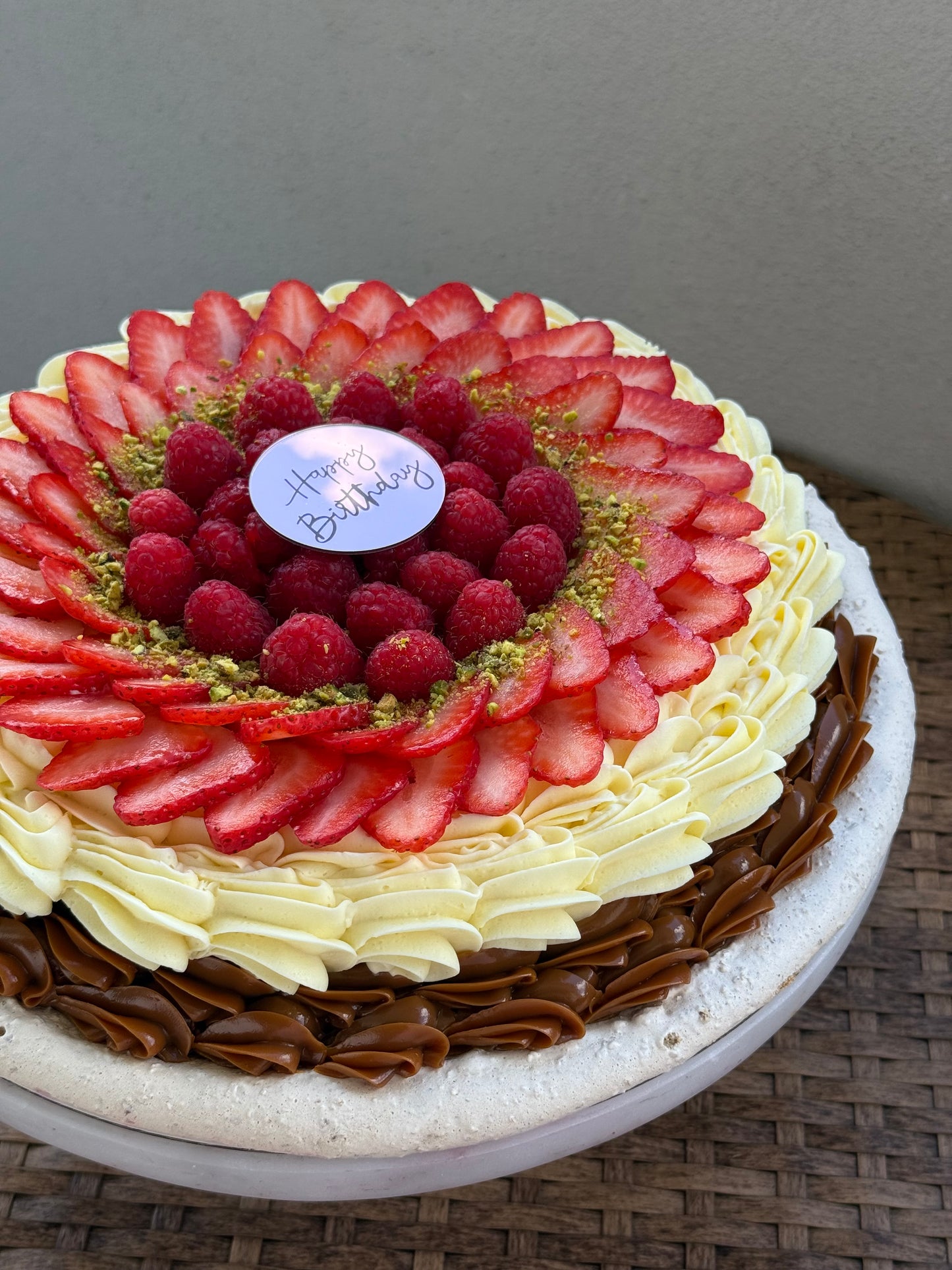 Pistachio Cakelova