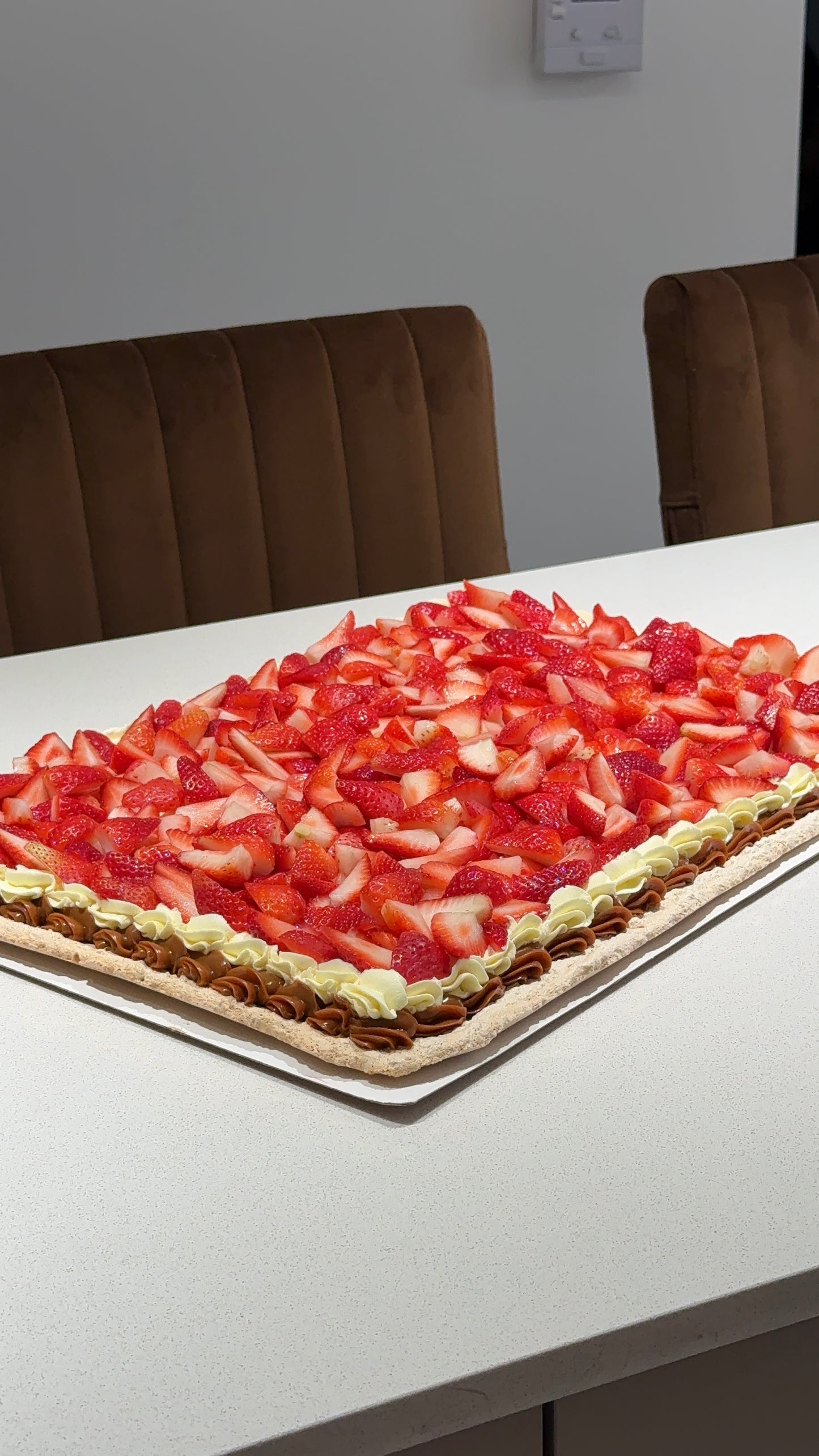 Super Sized Pavlova