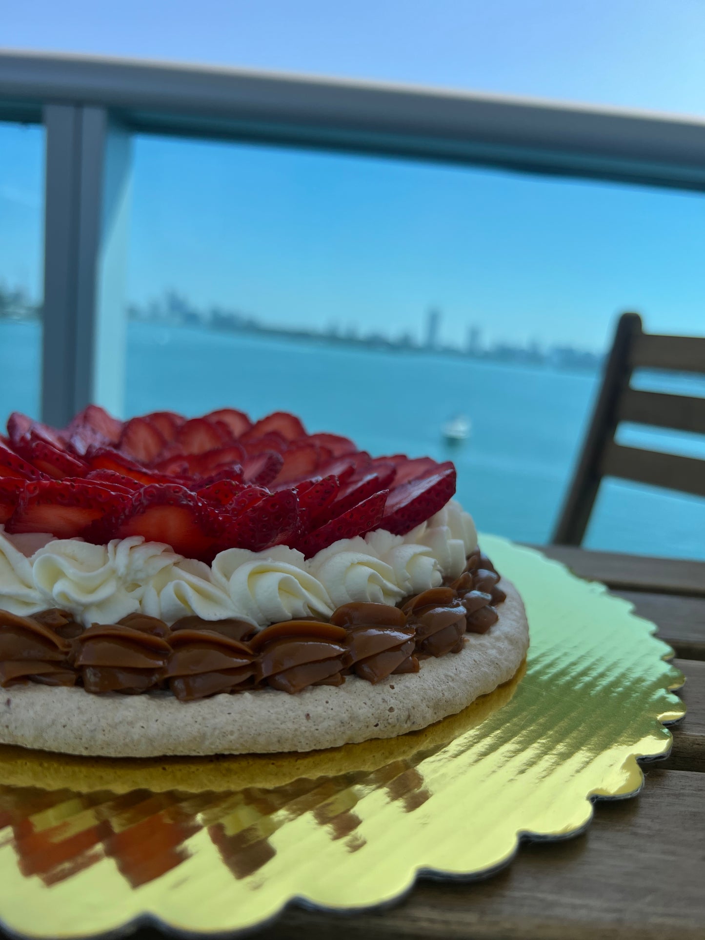 Classic Pavlova