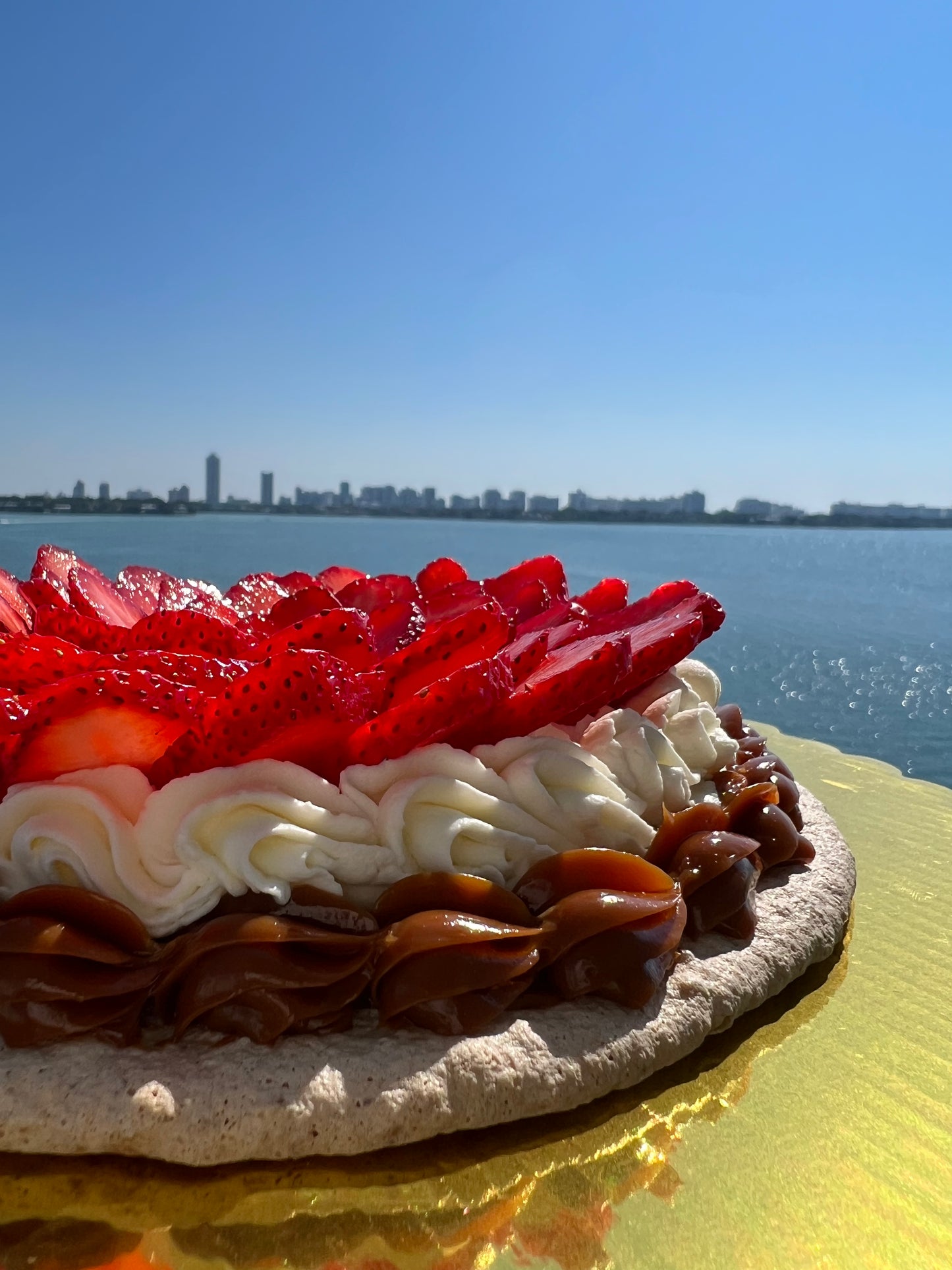 Classic Pavlova