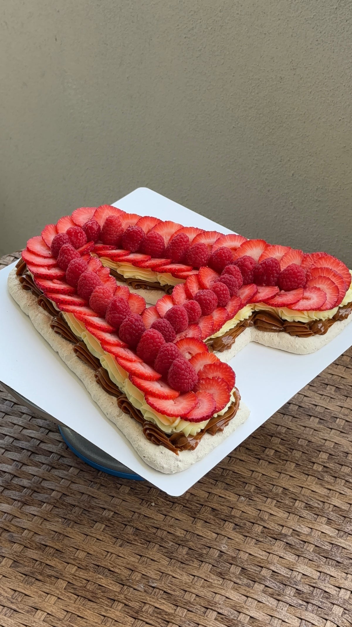 Pistachio Cakelova Letter or Number, photo 5 – Pavlova by FM Miami